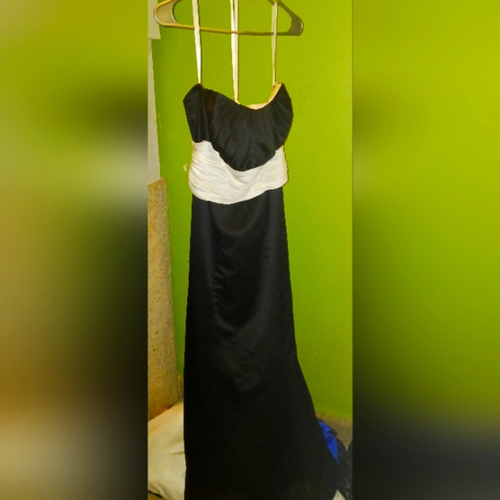 Black and white strapless dress size 8
